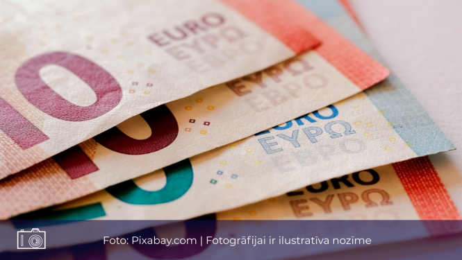 Attēls ar eiro banknotēm