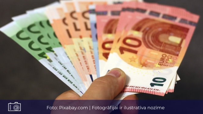 Attēls ar naudaszīmēm