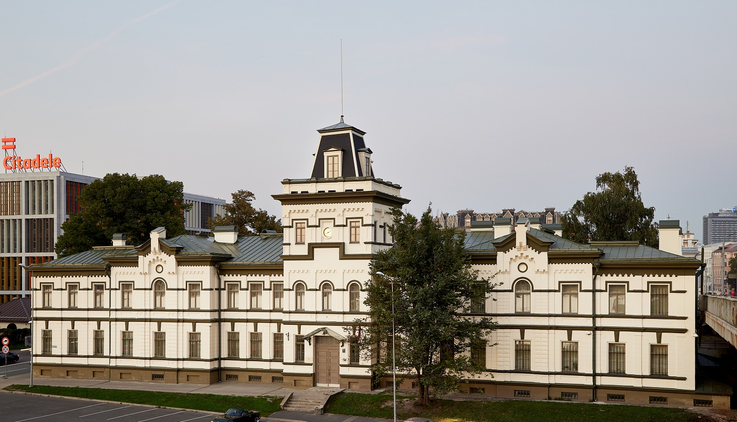 Iekšējās drosības biroja ēka, kādreizējā muitas ēka